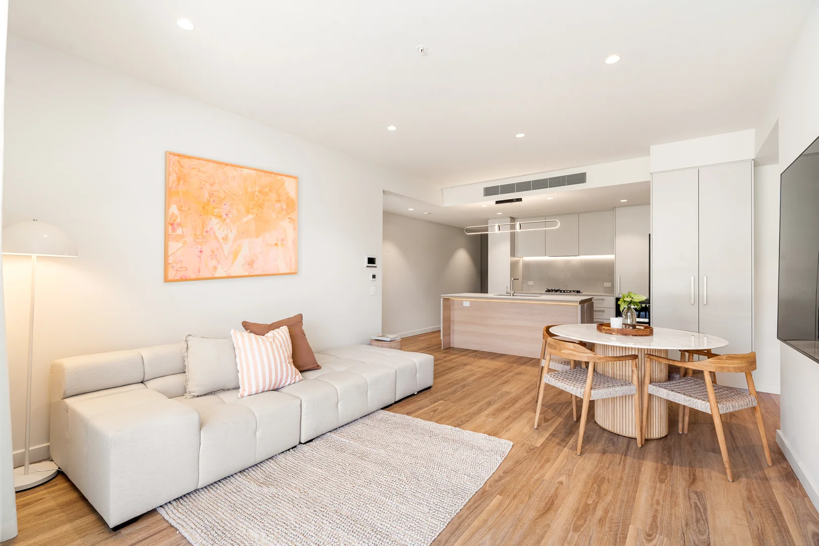 Additional image 3 of 202/4 Miles Street, Coolangatta QLD 4225