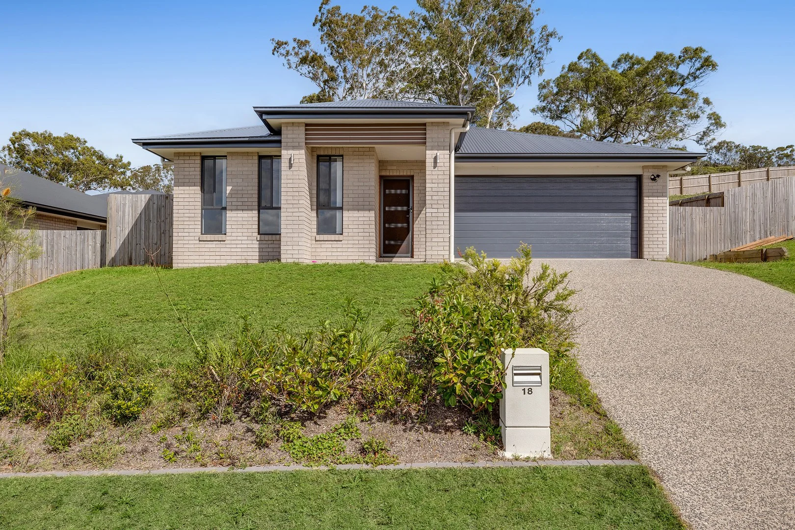 18 Broadmead Street, Glenvale QLD 4350