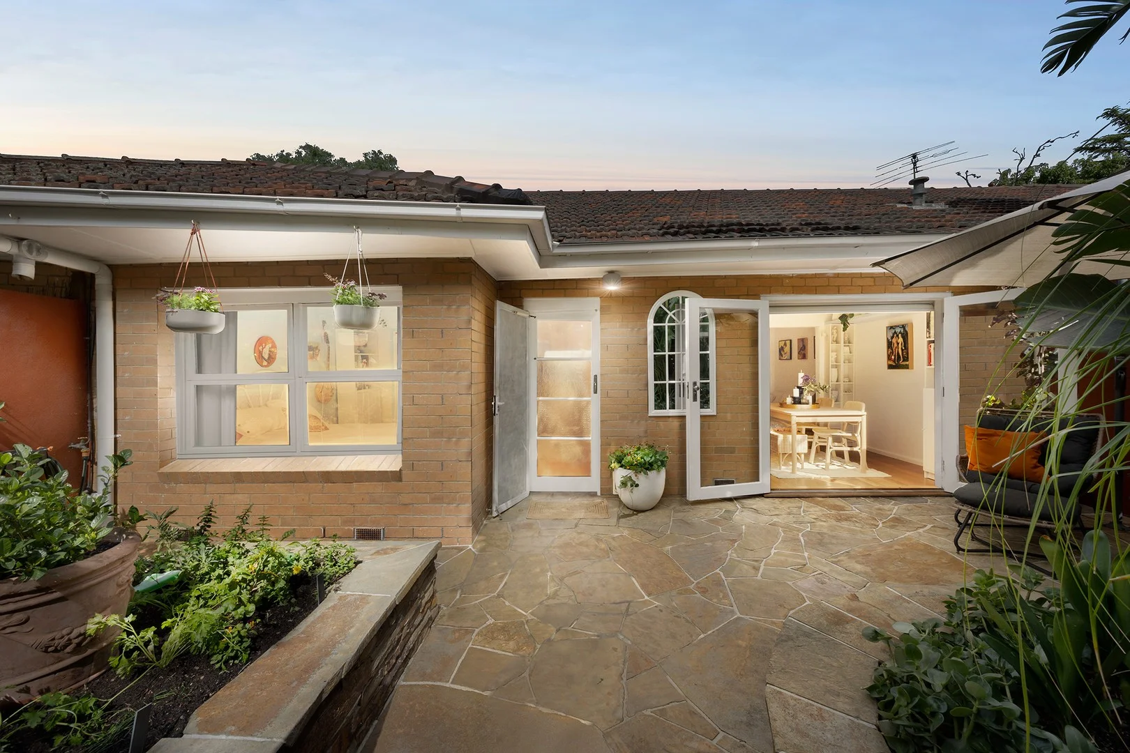 3 Newton Court, St Kilda VIC 3182