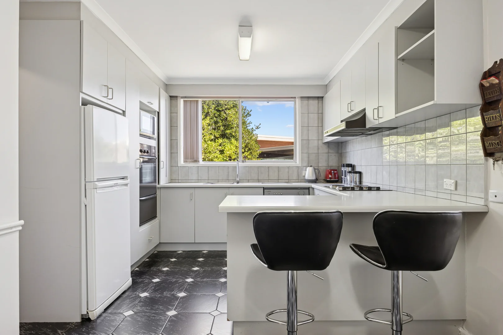 Additional image 3 of 35 Pasadena Crescent, Bentleigh East VIC 3165