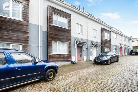 Quaker Lane, Plymouth, Devon PL3