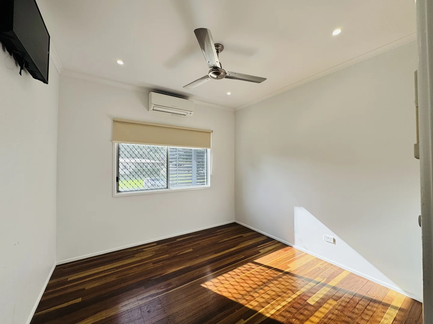 Additional image 14 of 10 GOOLAGONG Crescent, Moranbah QLD 4744