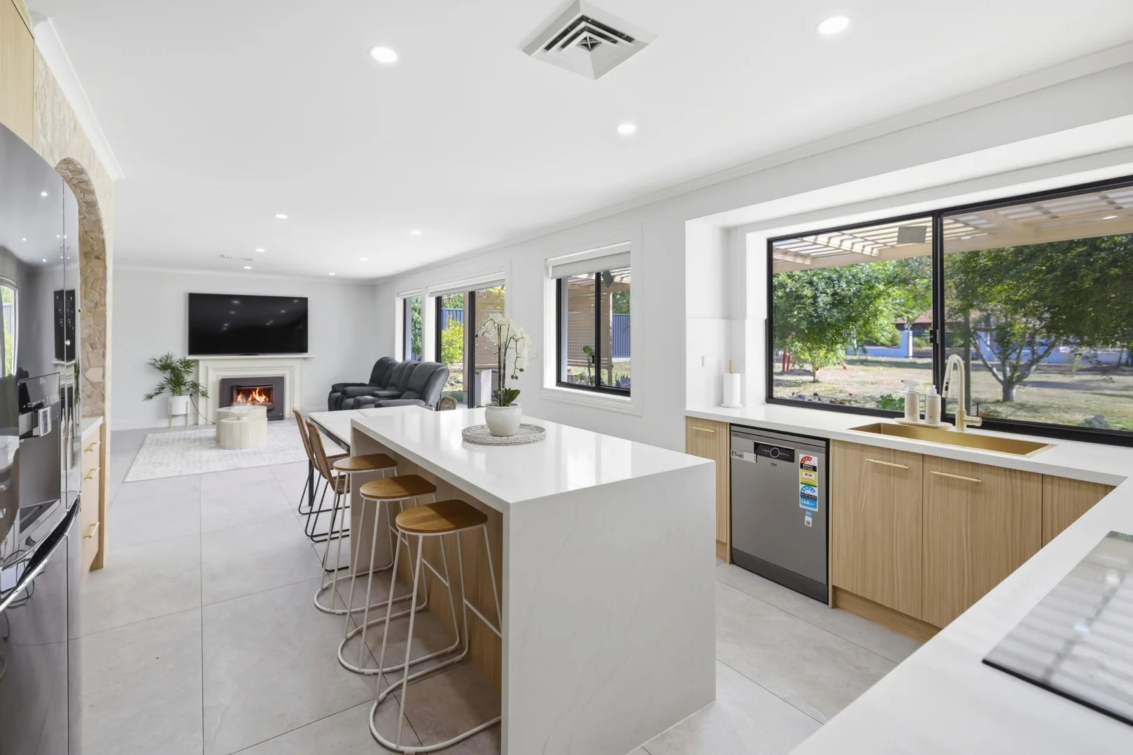Additional image 11 of 3 Whelans Place, Romsey VIC 3434