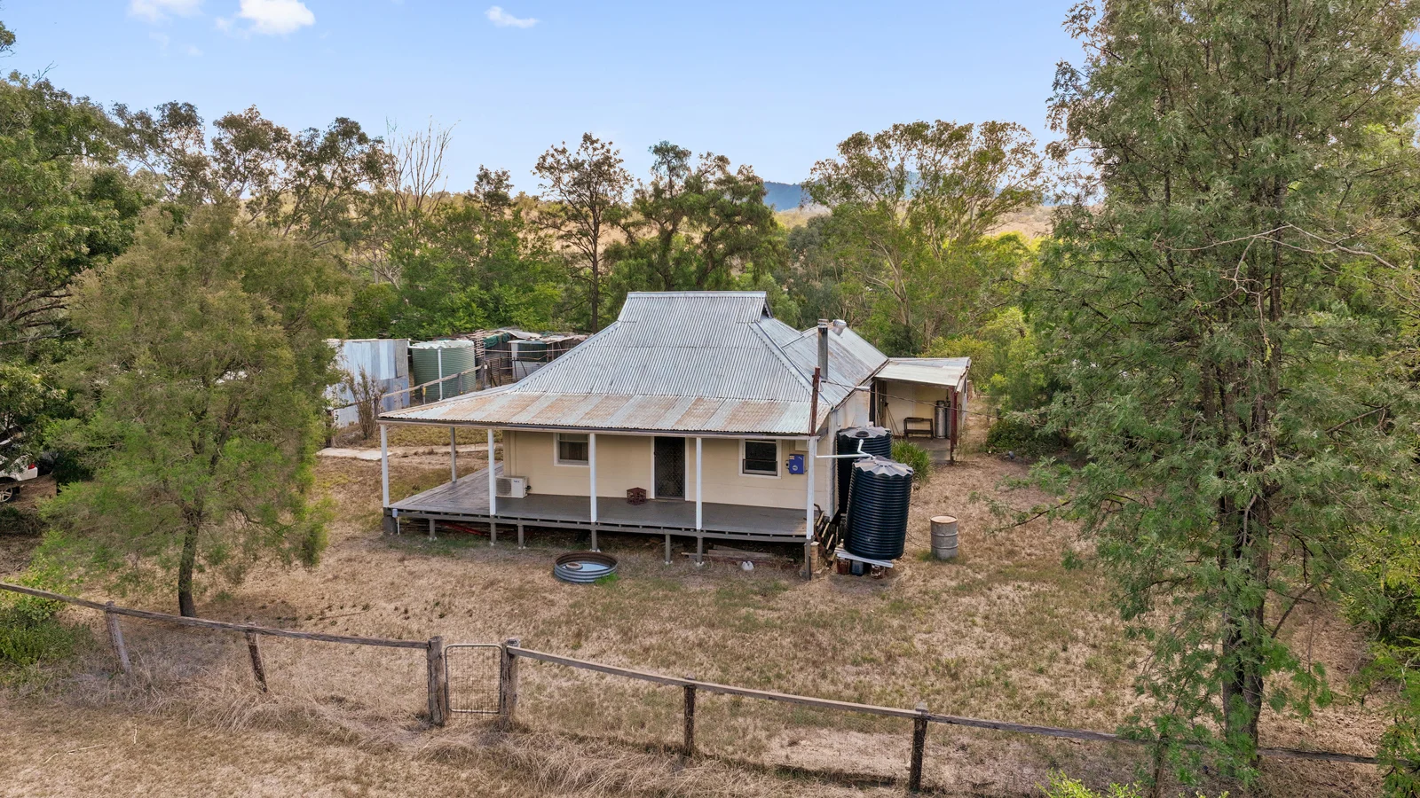 8 Waverley Street, Gundy NSW 2337