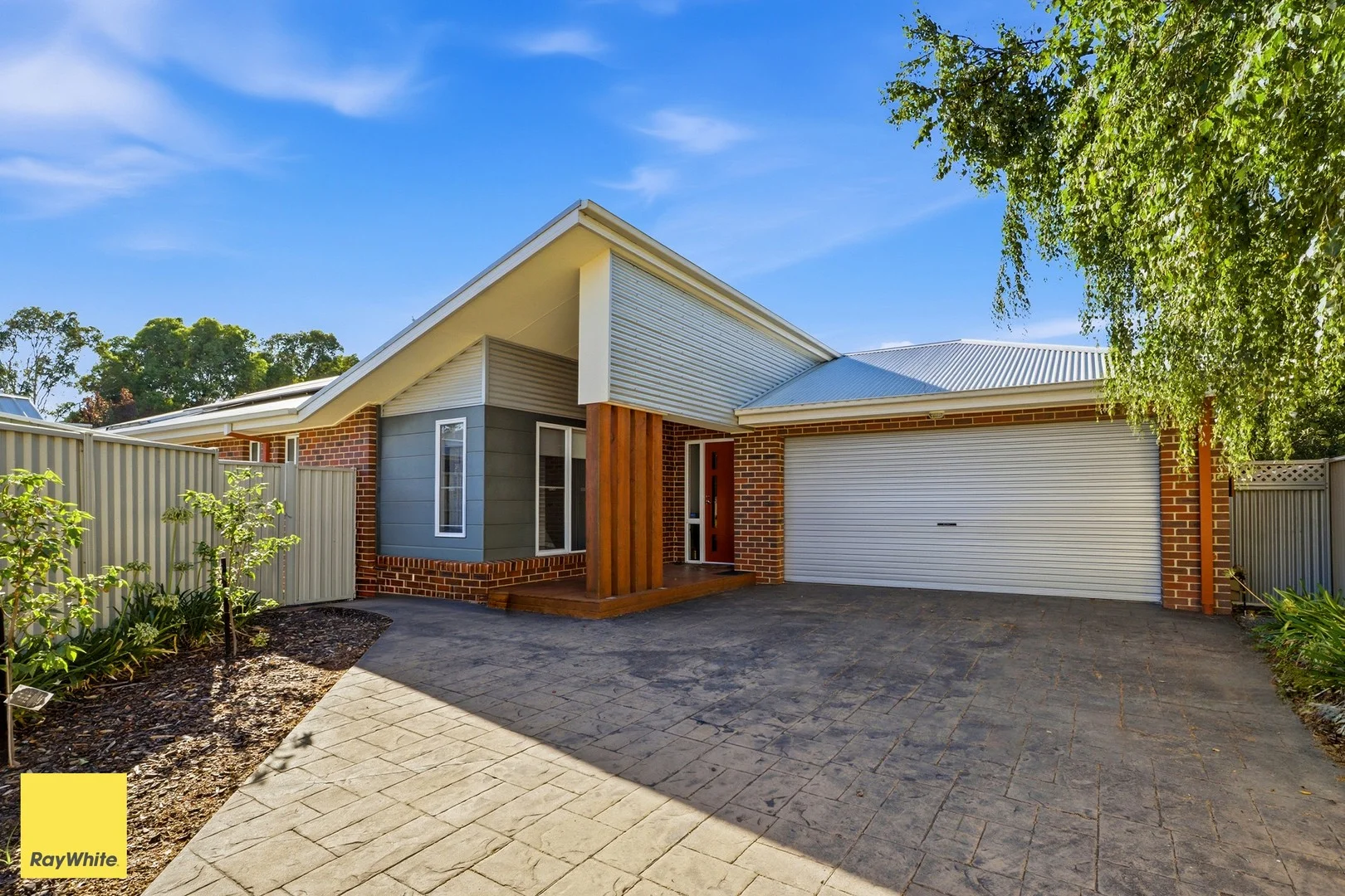 10 Dartmouth Court, Kialla VIC 3631