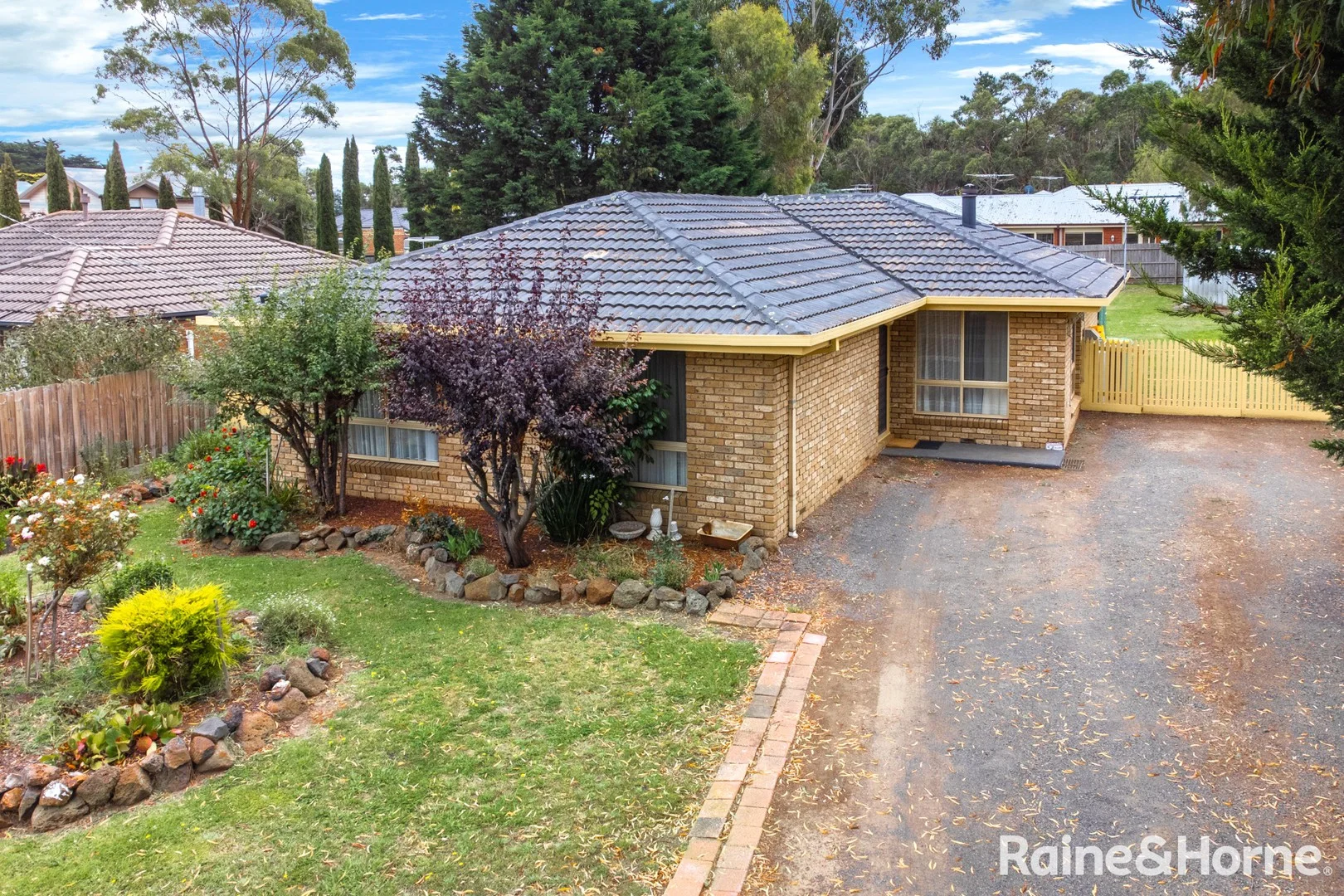 8 Morrow Road, Gisborne VIC 3437