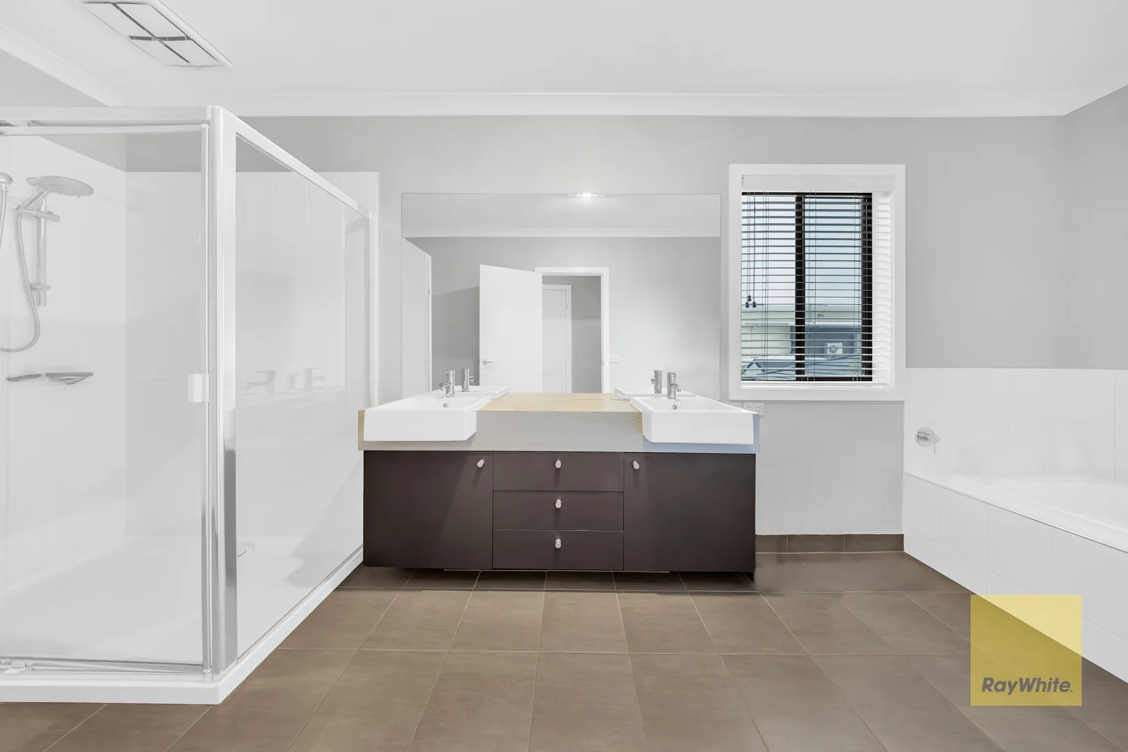 Additional image 17 of 2/22 Savanna Parade, Truganina VIC 3029