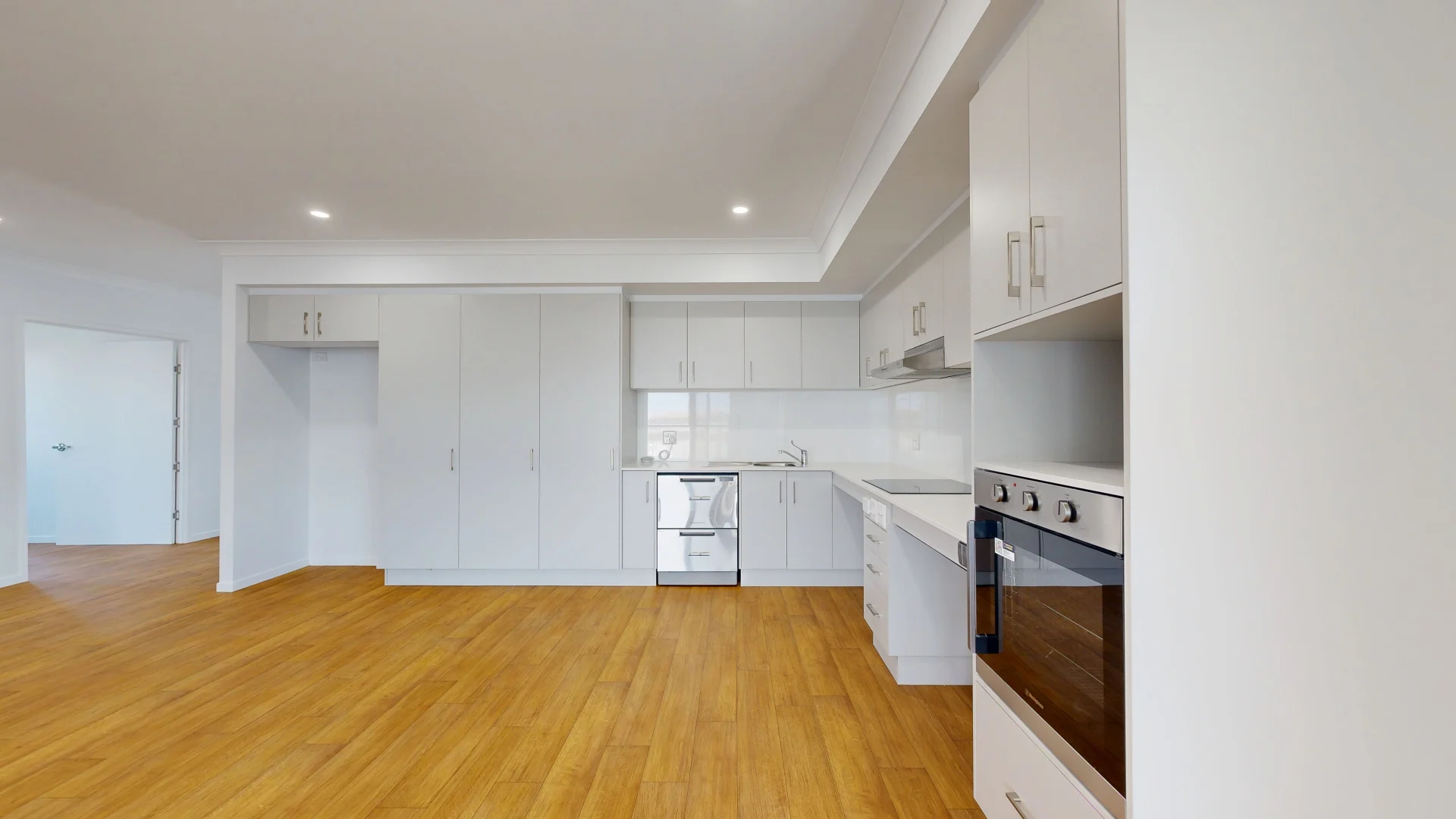 43 The Burlings, Shaw QLD 4818 photo 3