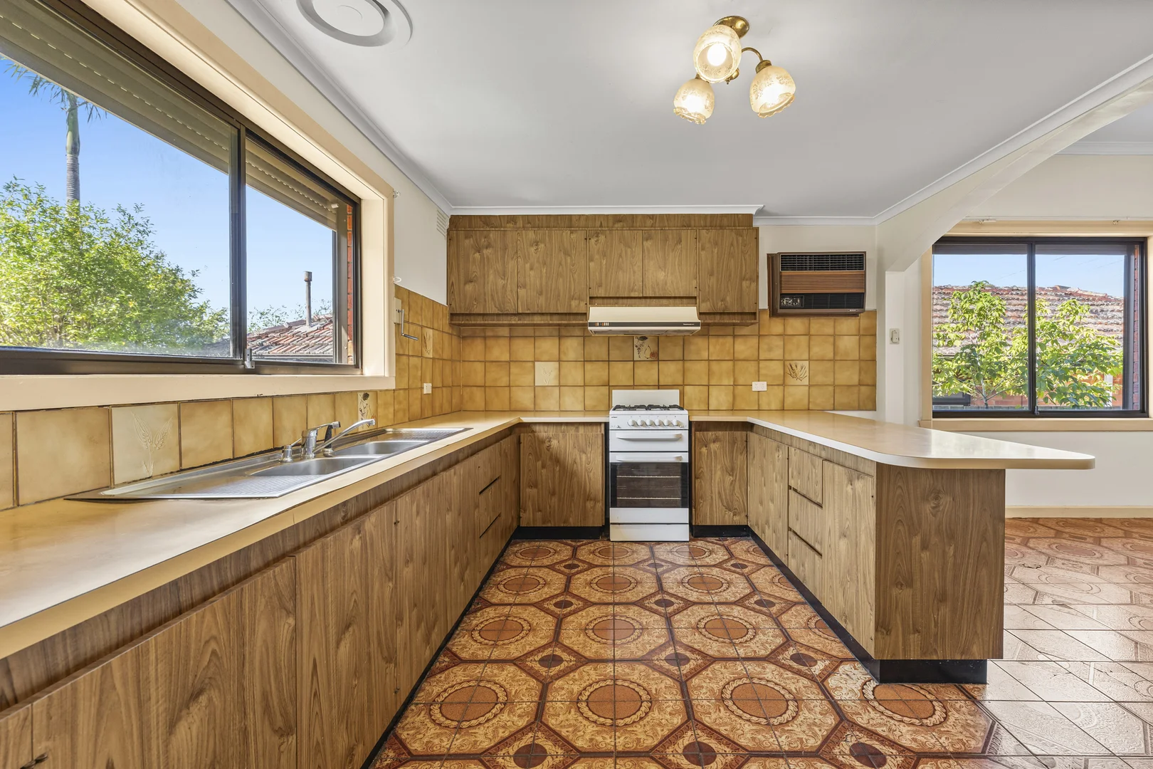 Additional image 9 of 561 Warrigal Road, Ashwood VIC 3147