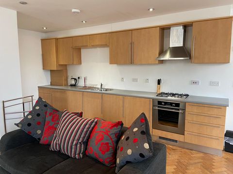 Castle Street SA1, Studio to rent