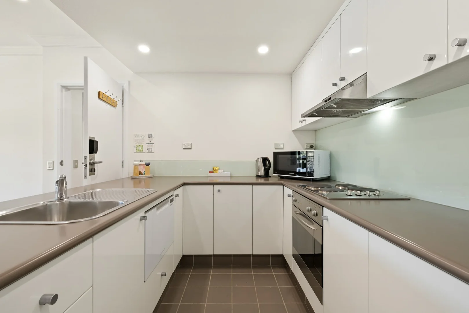 Additional image 5 of 309/1 Esplanade, Lakes Entrance VIC 3909
