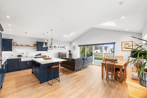 Melcorn Drive, Newton, Swansea SA3