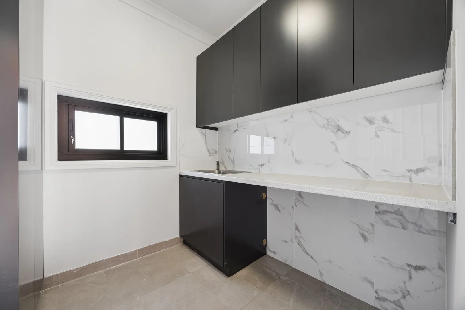 Additional image 10 of 27 William Street, Young NSW 2594