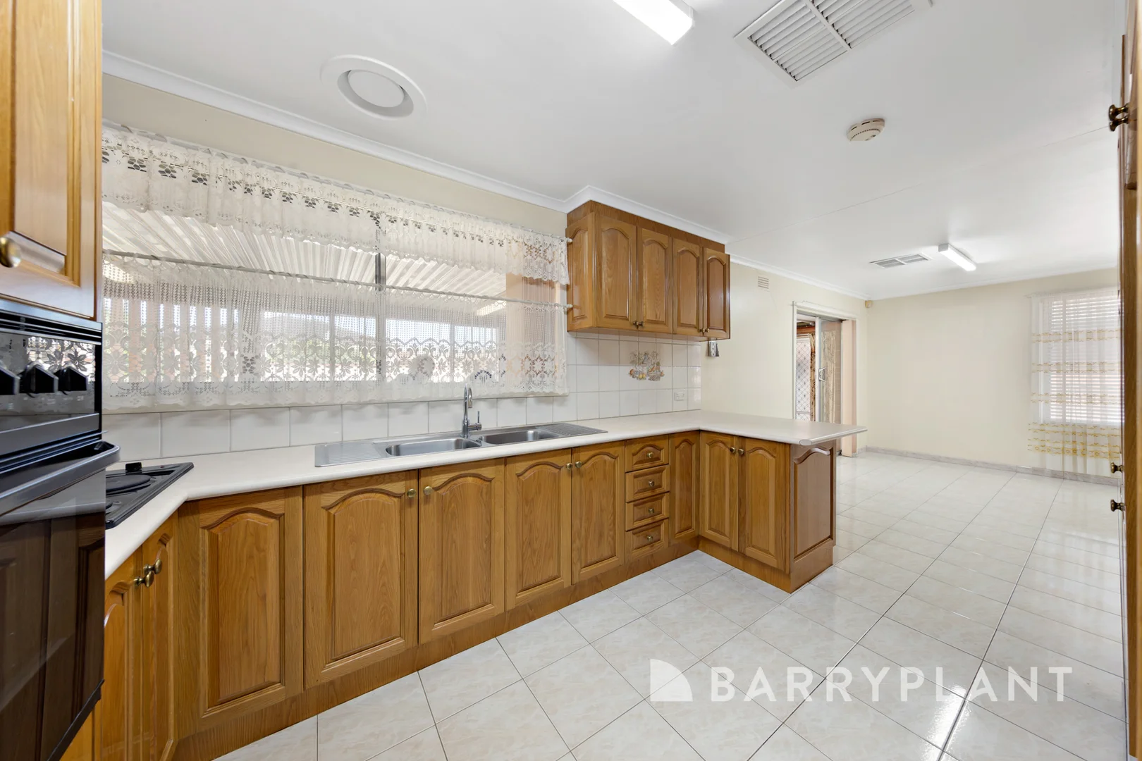 Additional image 5 of 16 Mulhall Drive, St Albans VIC 3021