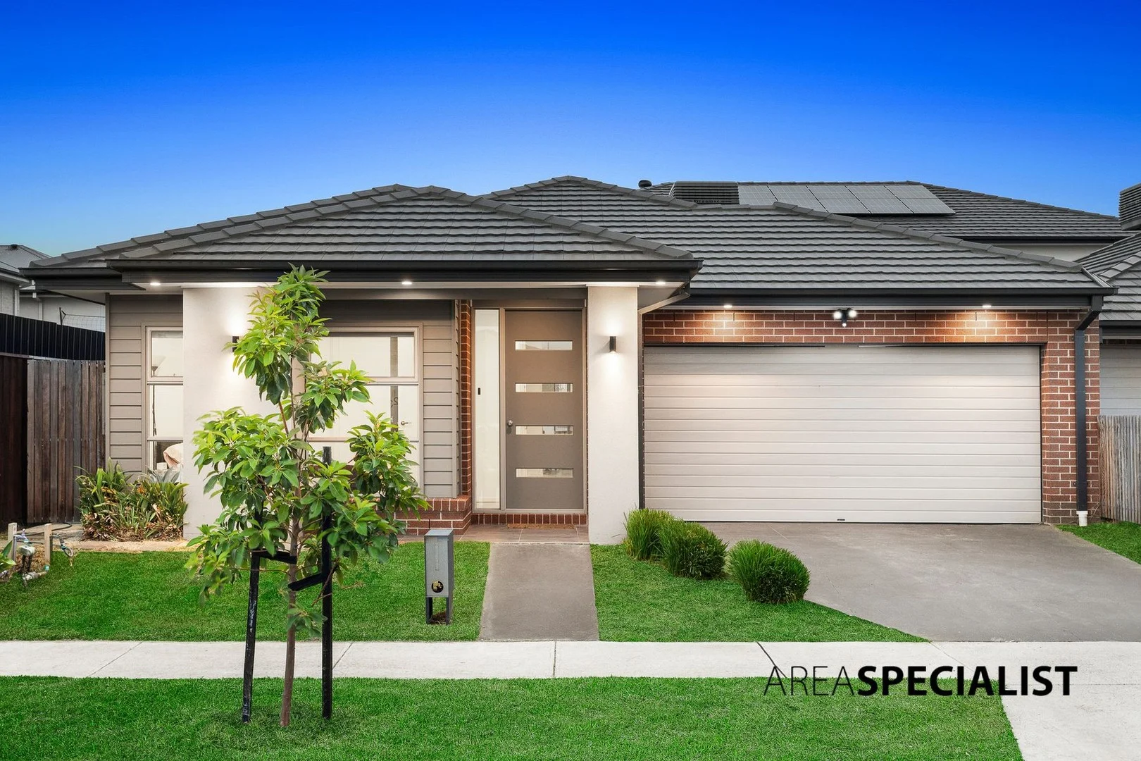 16 Respect Avenue, Clyde North VIC 3978