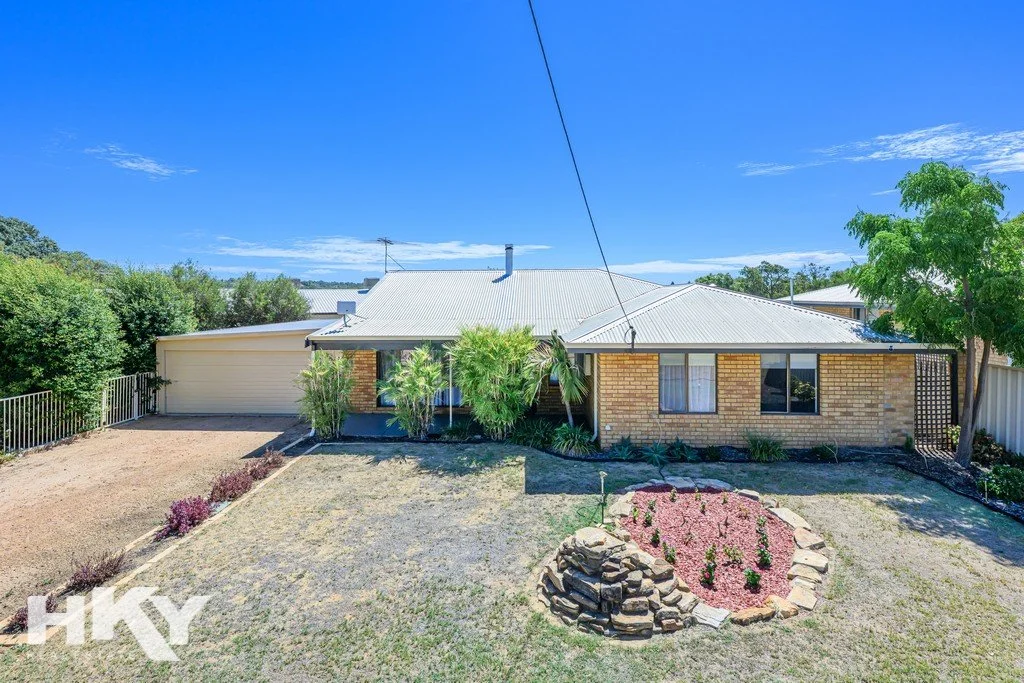 2 Old Mooliabeenee Road, Gingin WA 6503