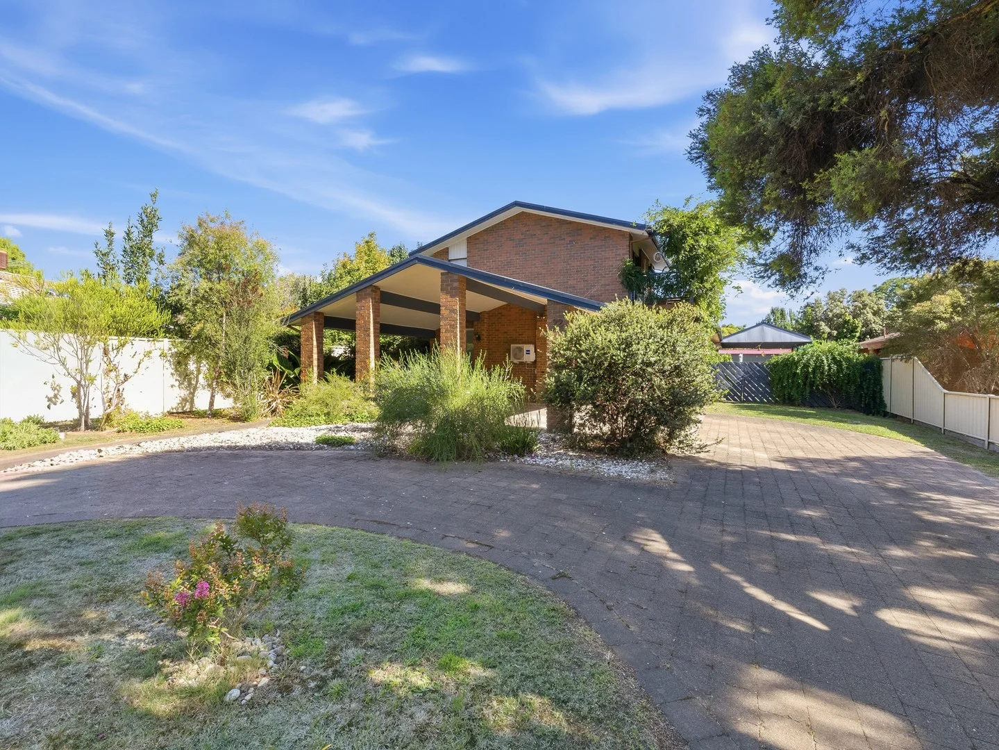 22 Neil Avenue, Benalla VIC 3672