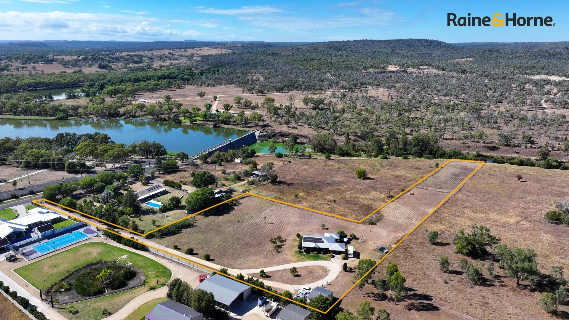86 Lake Inverell Drive, Inverell NSW 2360
