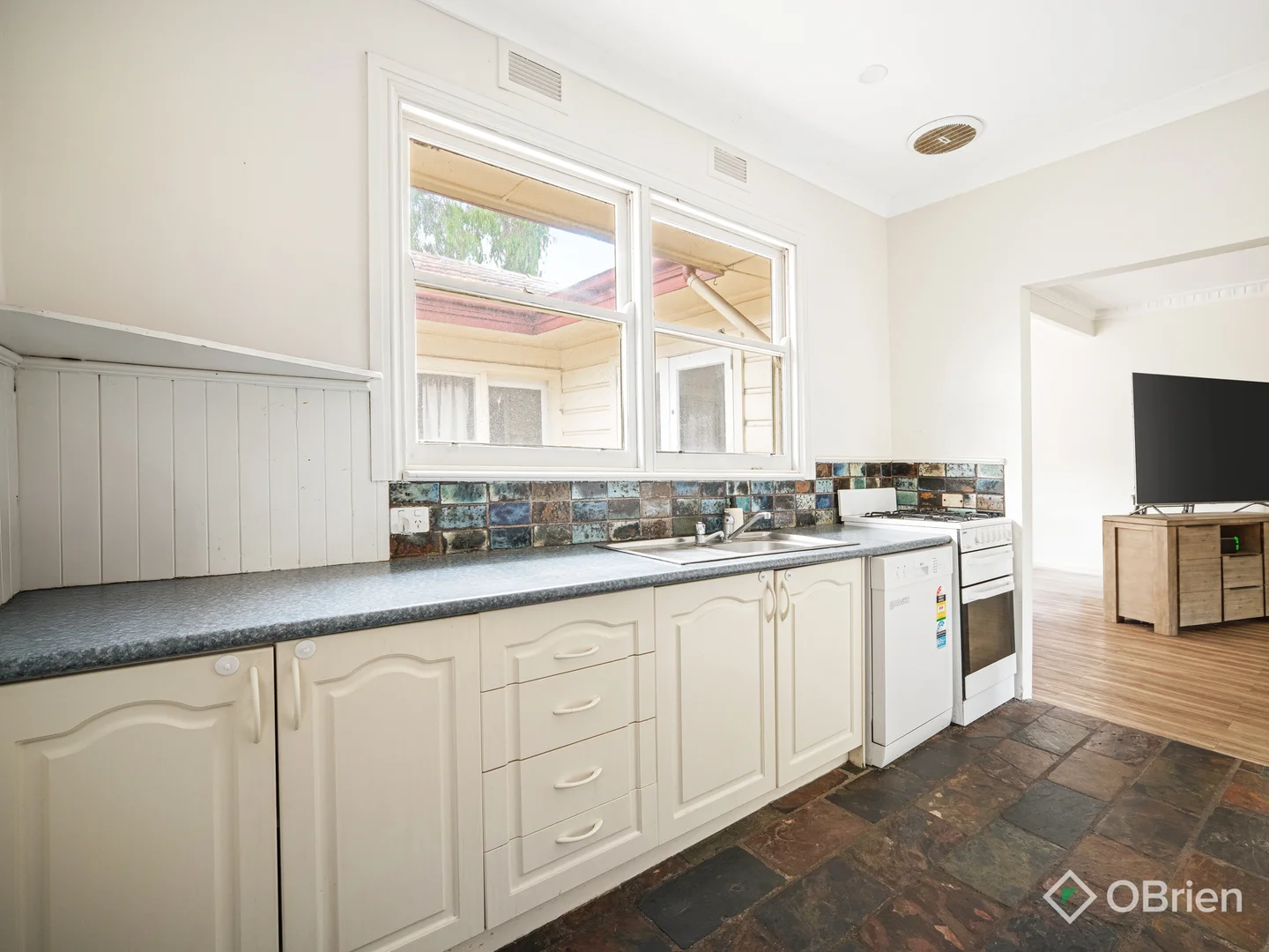 Additional image 5 of 4 Mereweather Avenue, Frankston VIC 3199