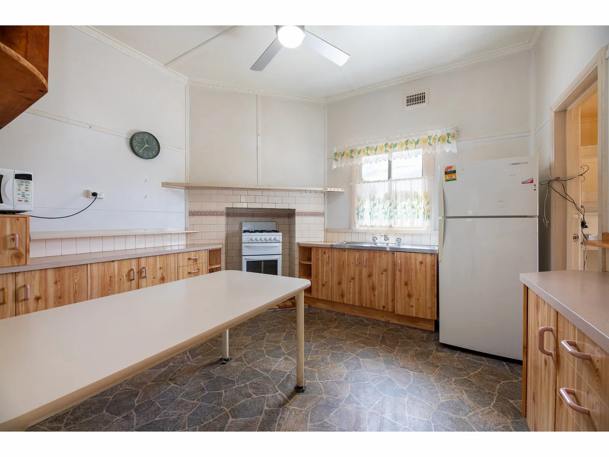 Additional image 3 of 422 Parnall Street, Lavington NSW 2641