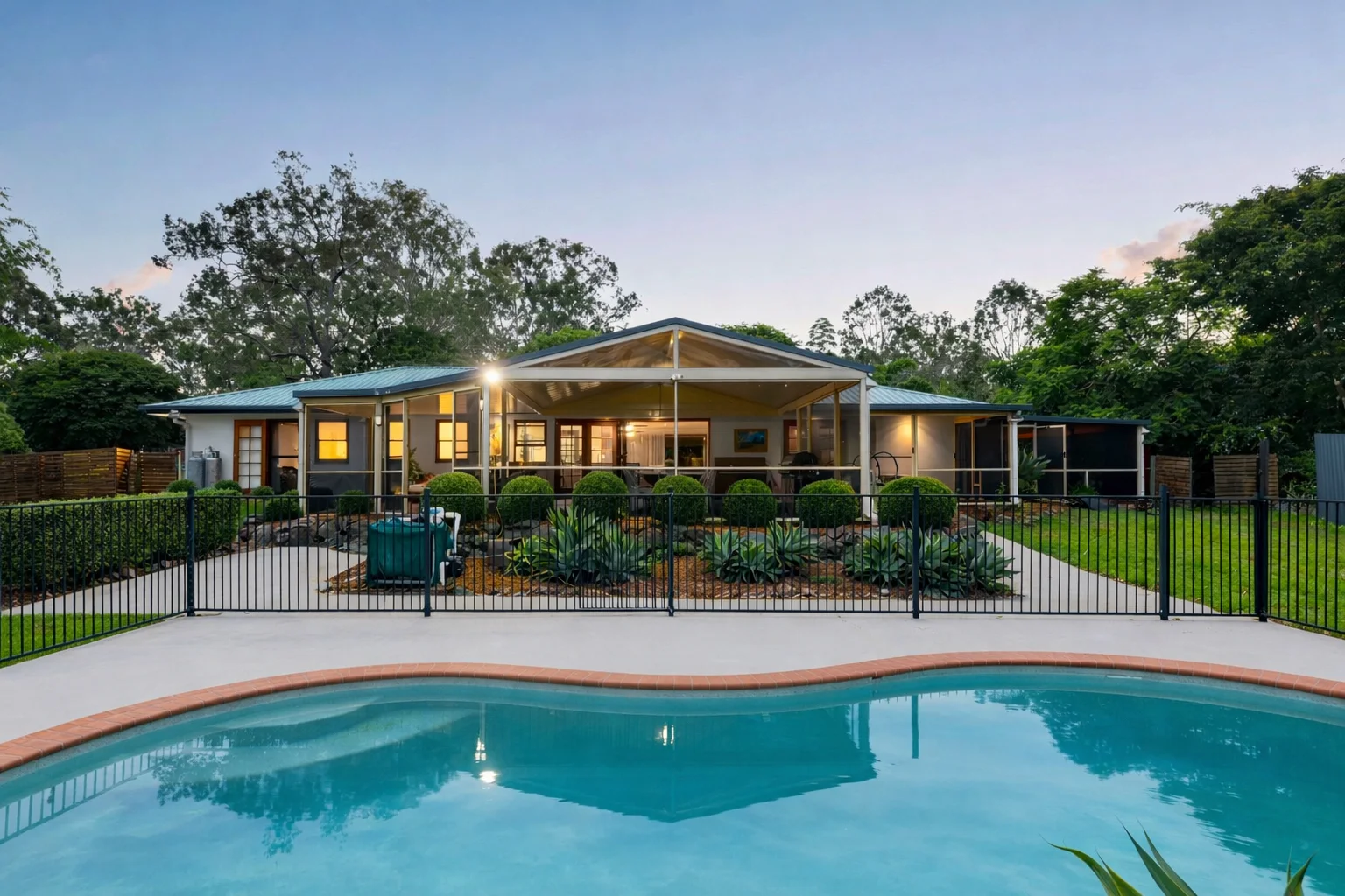 107-115 Garden Road, Cedar Creek QLD 4207
