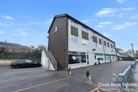 St. Annes Road, Glenholt PL6