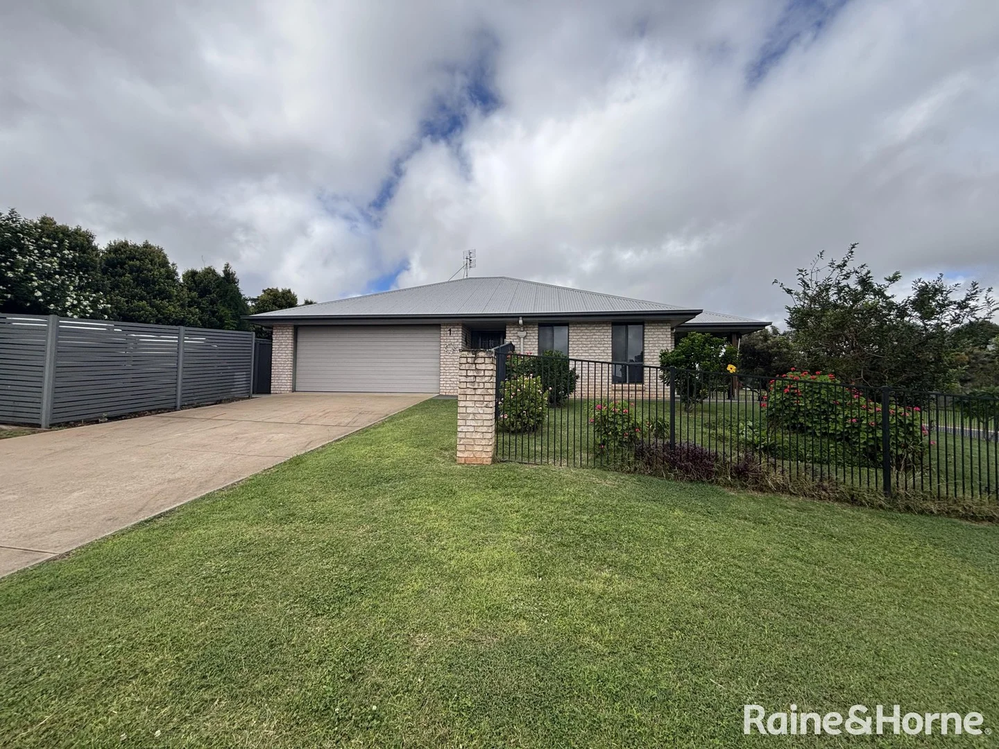 1/1 Heath Terrace, Kingaroy QLD 4610