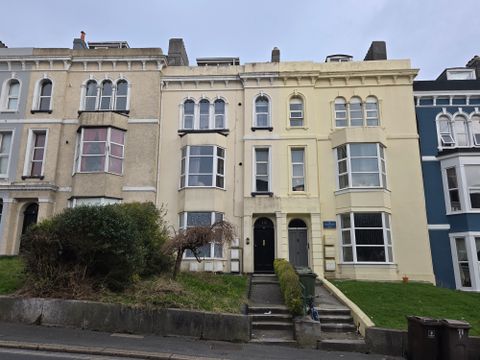 Woodland Terrace, Greenbank PL4