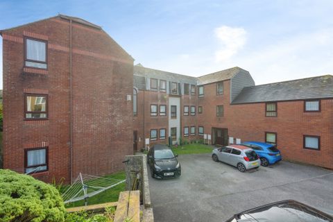 Stirling Road, Plymouth PL5