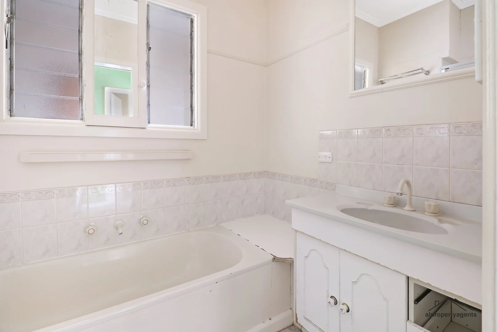 Additional image 8 of 33 Wavell Street, Horsham VIC 3400