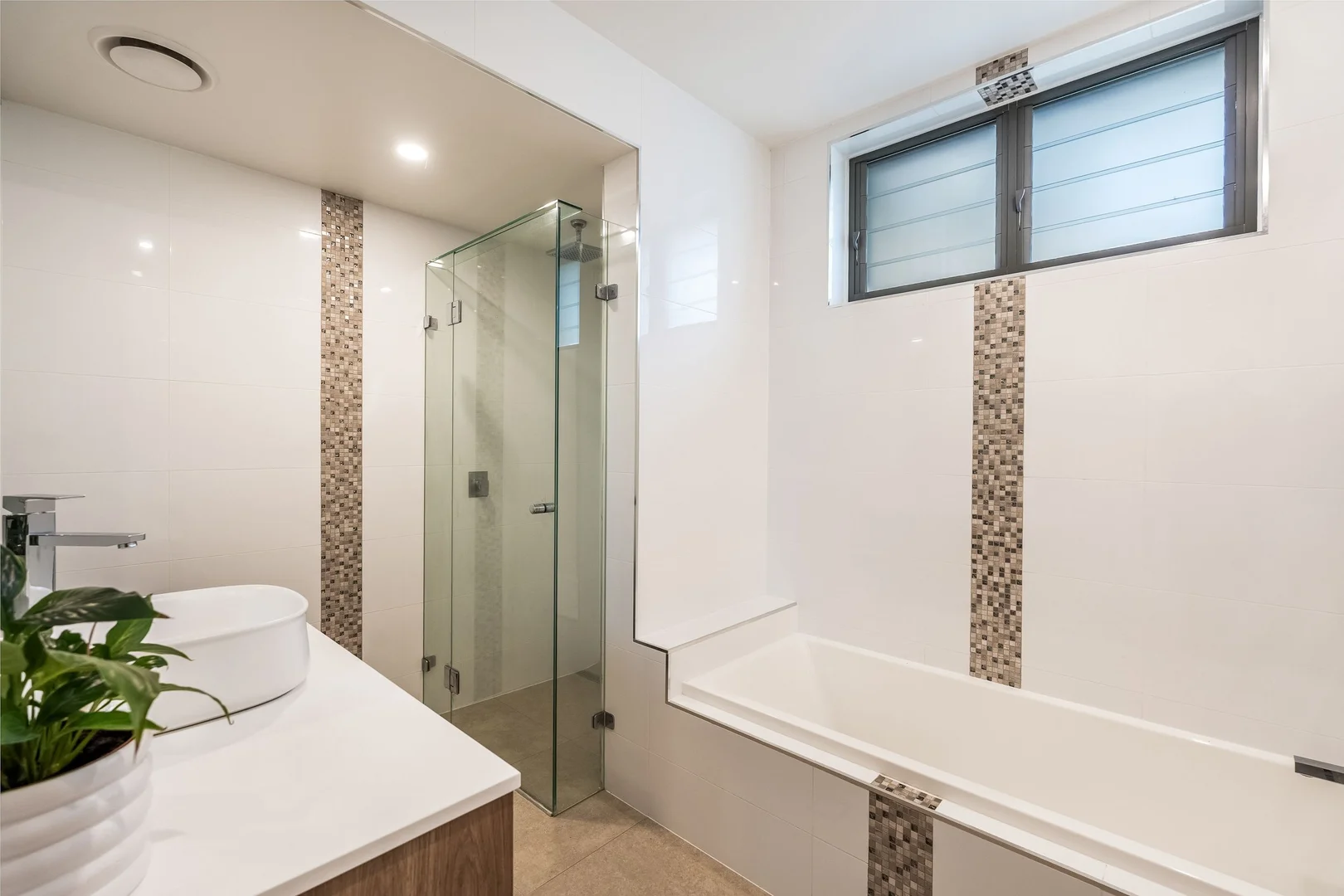 Additional image 19 of 83 Paterson Street, Byron Bay NSW 2481