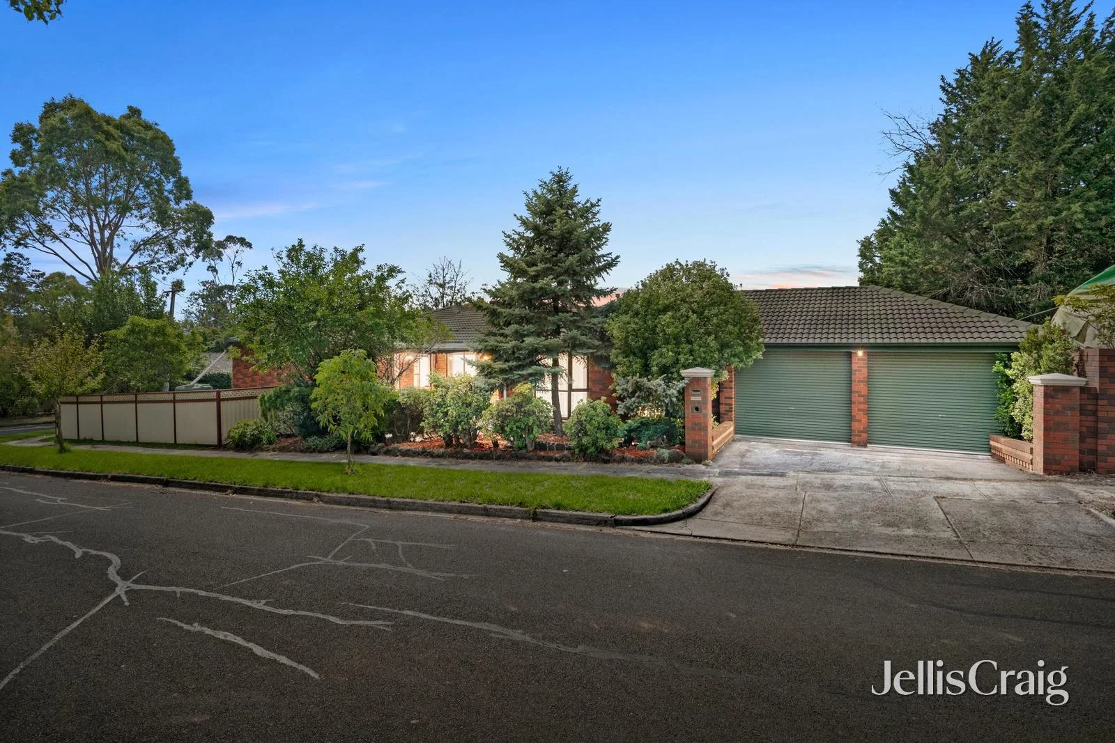12 Dumosa Avenue, Croydon VIC 3136