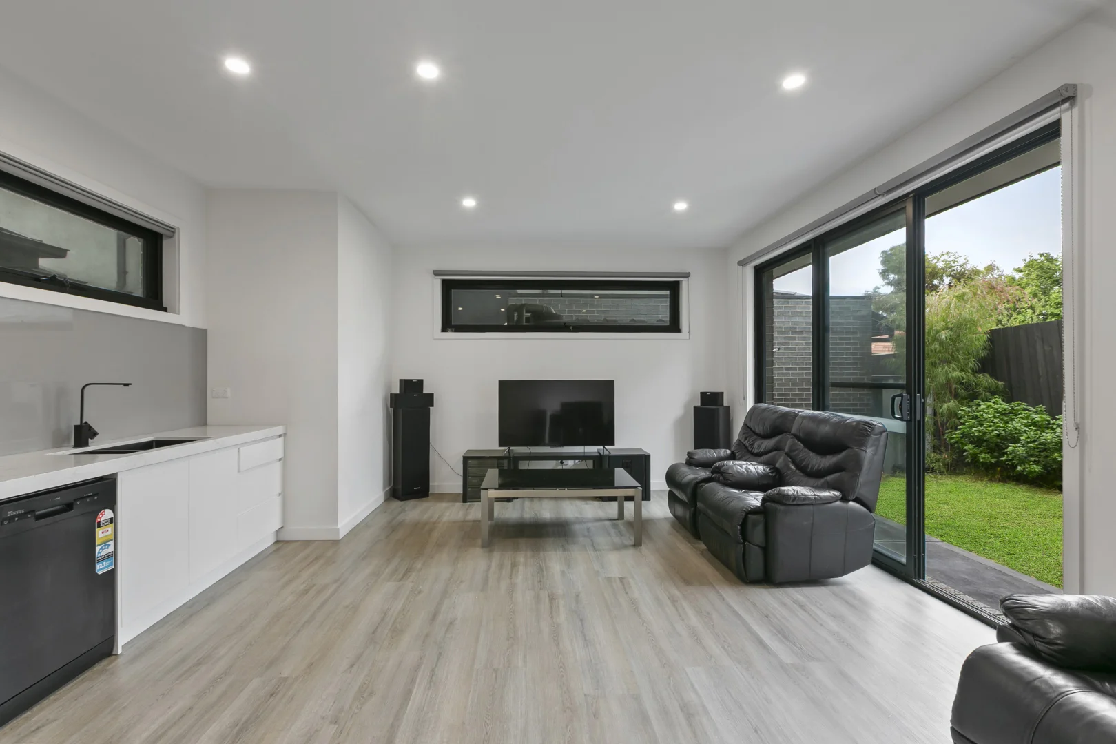 Additional image 2 of 4/6 Roseberry Avenue, Preston VIC 3072