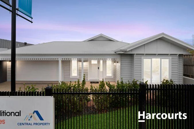 4 Cooma Street, Manor Lakes VIC 3024