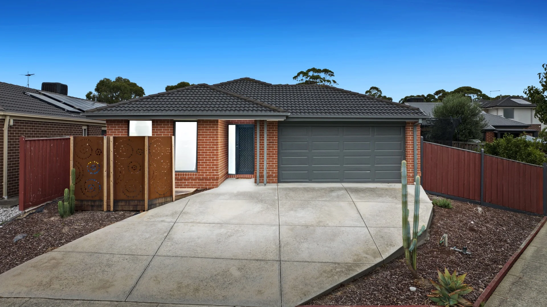 2 Braestar Street, Cranbourne VIC 3977