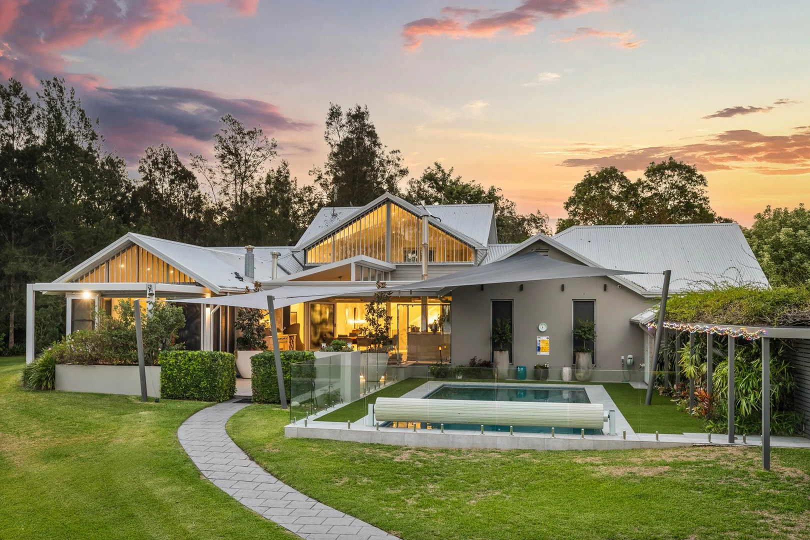 106 STINGAREE POINT DRIVE, Dora Creek NSW 2264