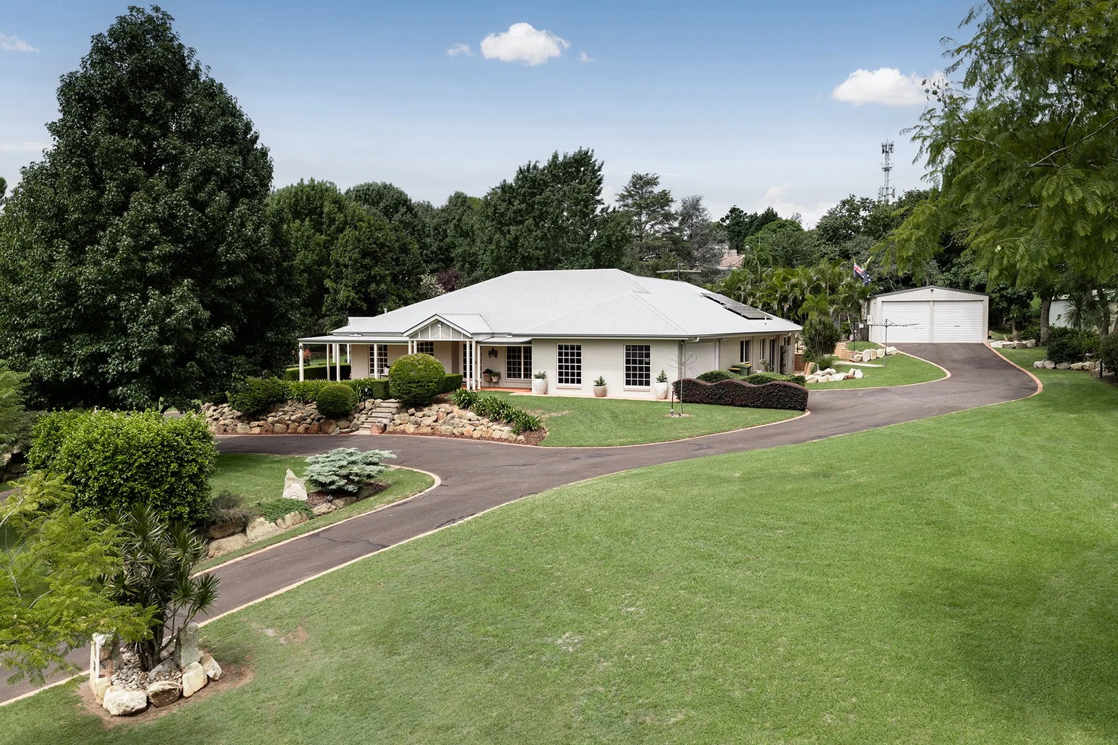 31 Grey Gums Drive, Blue Mountain Heights QLD 4350
