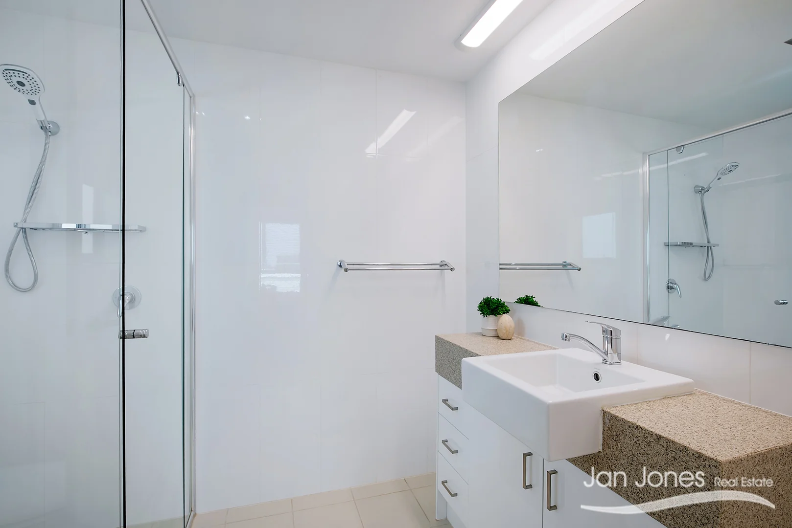 Additional image 14 of 44/17-23 Marine Parade, Redcliffe QLD 4020