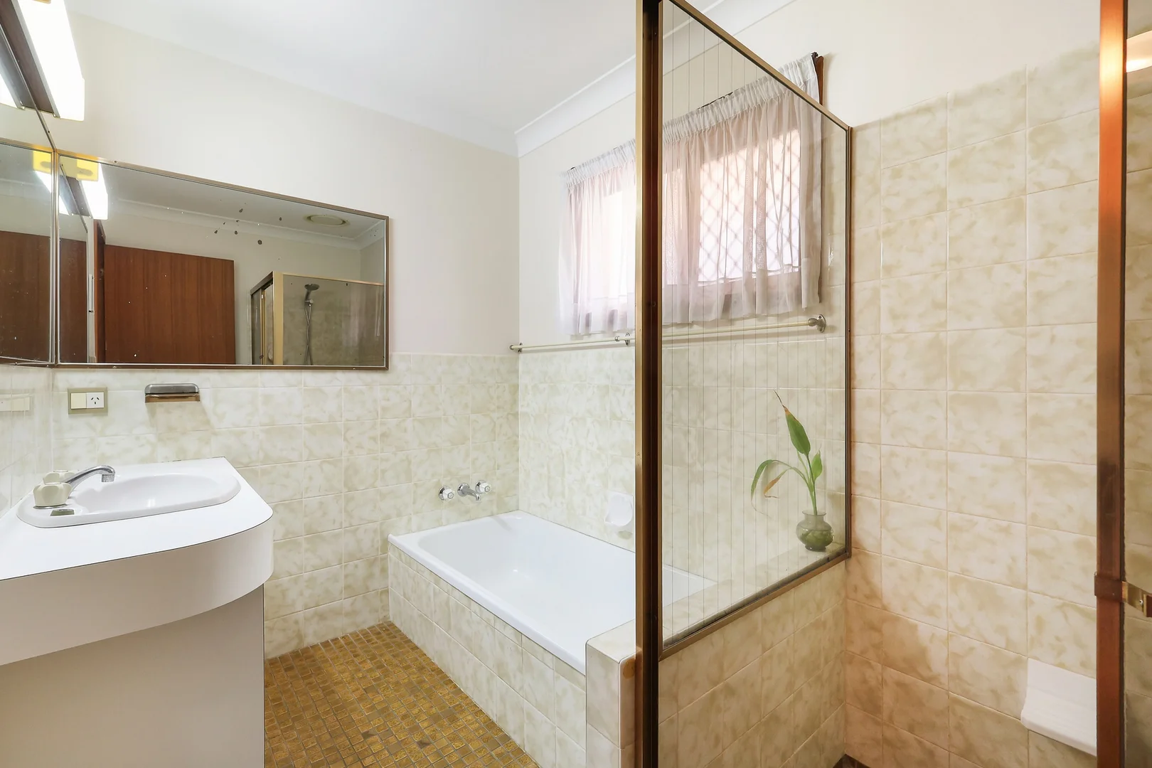 Additional image 14 of 36 Salerno Street, Isle Of Capri QLD 4217