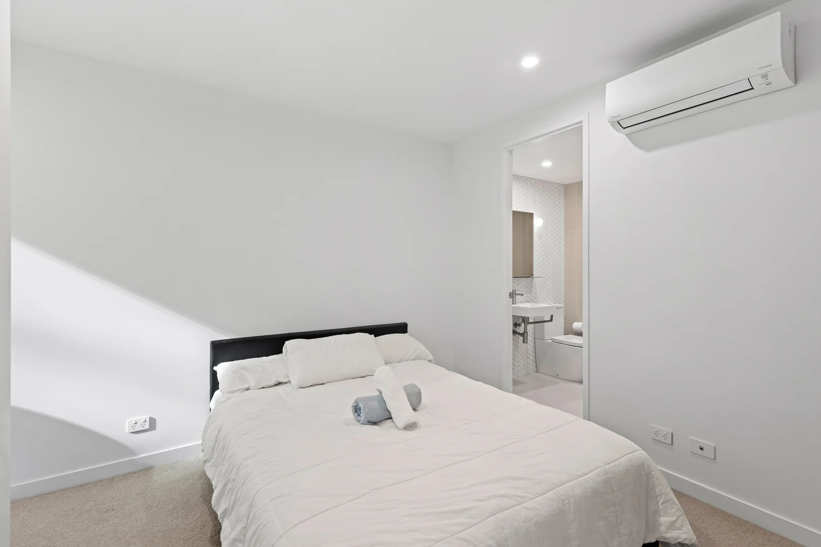 Additional image 6 of 2003/3 Young Street, Box Hill VIC 3128