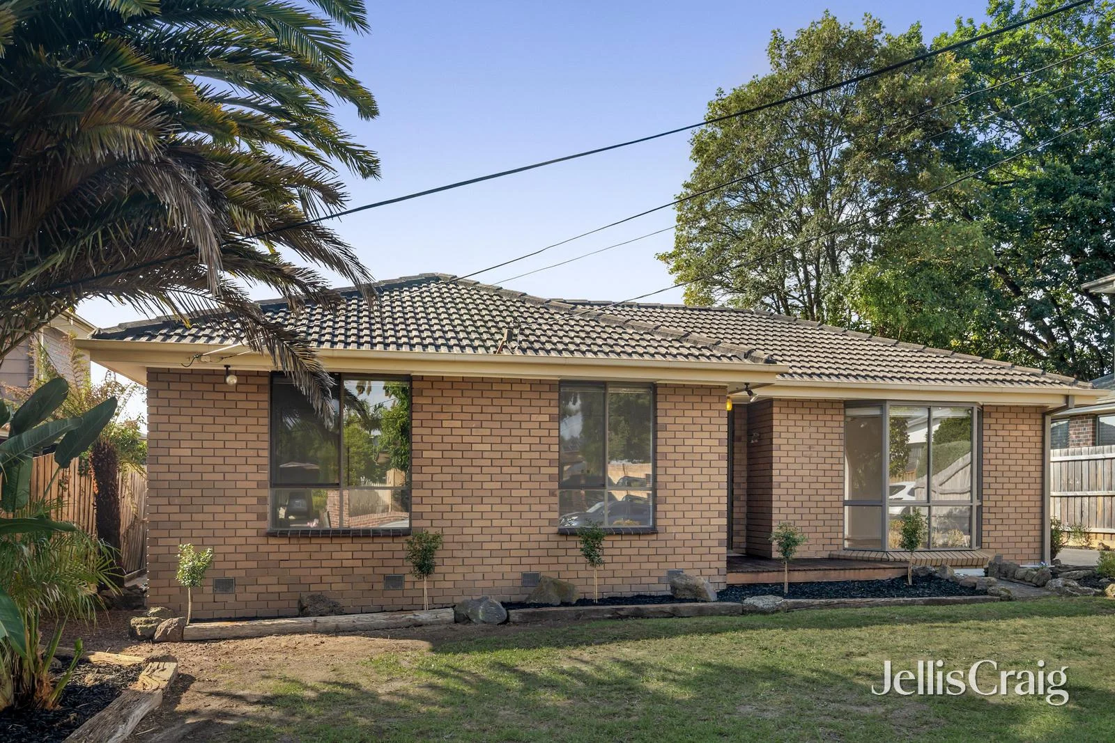 39 Geoffrey Drive, Kilsyth VIC 3137