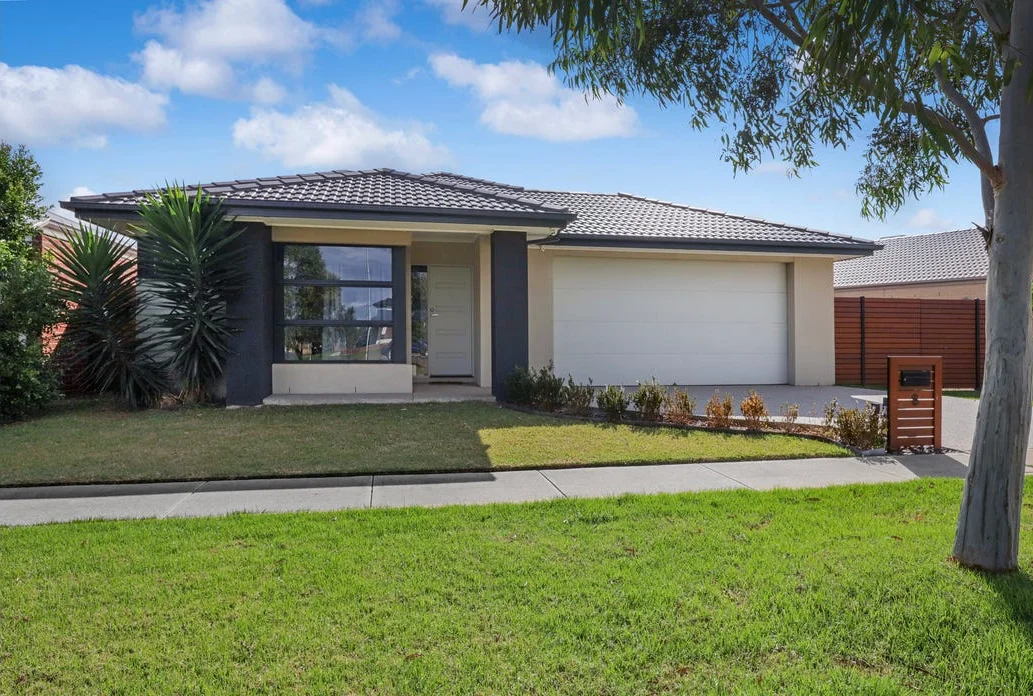 6 Braeburn Place, Werribee VIC 3030