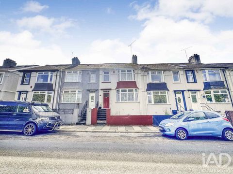 St. Levan Road, Stoke, Plymouth, Beautifully Presented Spacious Home PL2