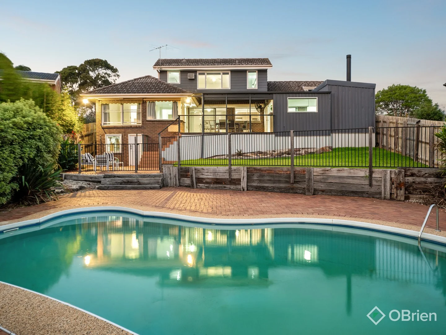 5 Irvine Crescent, Frankston VIC 3199
