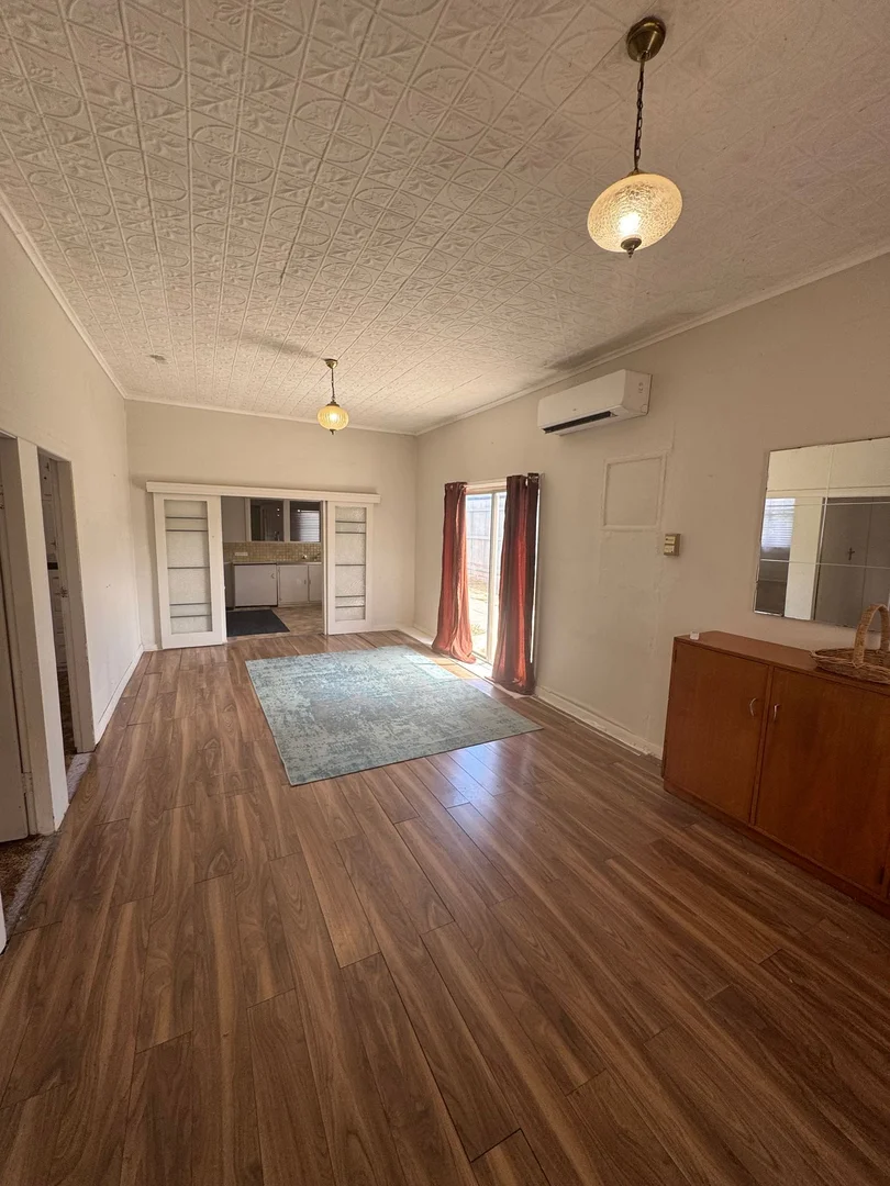 Additional image 2 of 104 -106 Beryl St, Broken Hill NSW 2880