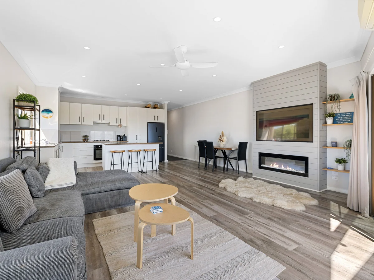 1/129 Marine Parade, San Remo VIC 3925