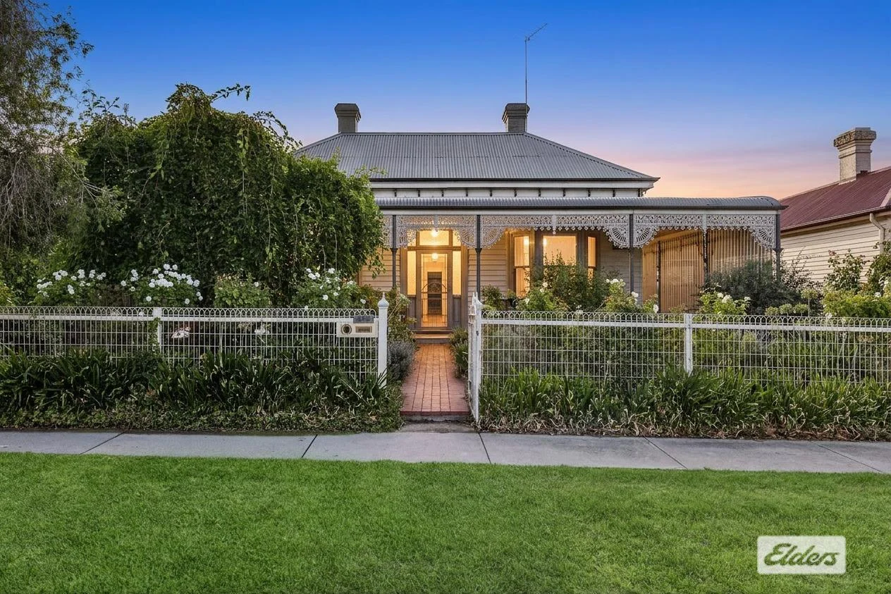 223 Federation Avenue, Corowa NSW 2646
