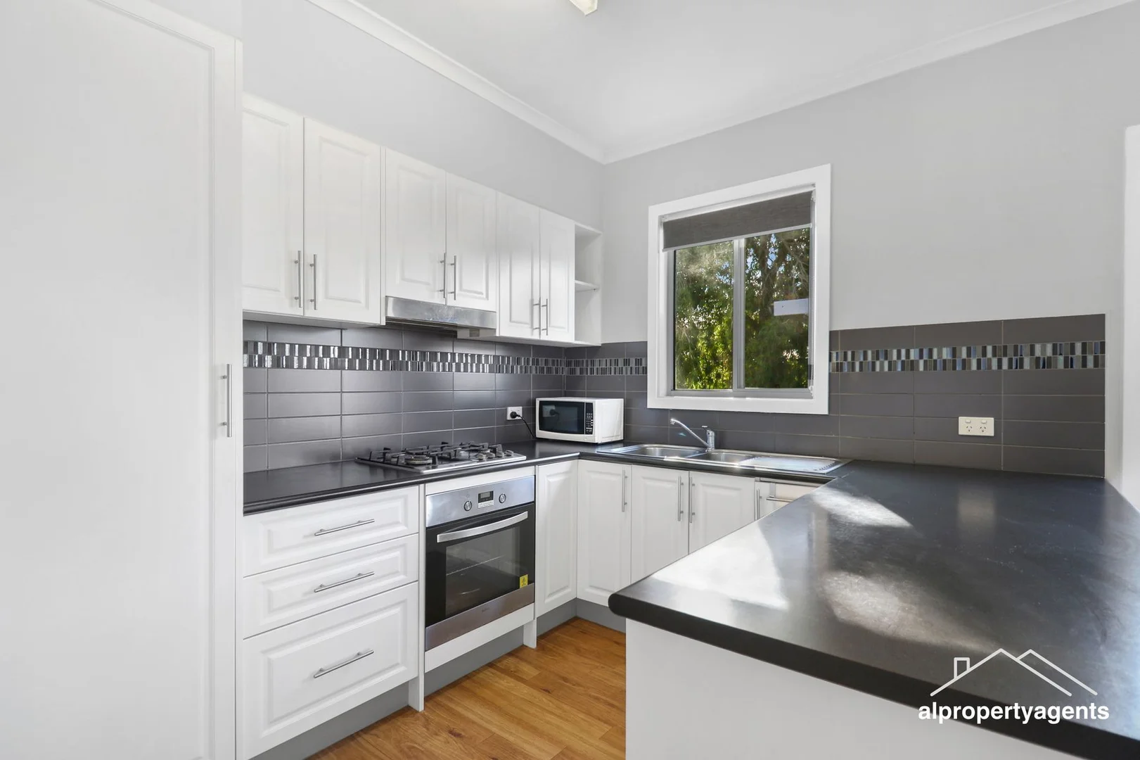 Additional image 7 of 2/81 Williams Road, Horsham VIC 3400