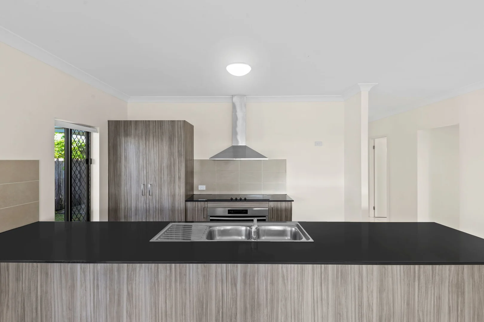 10 Chandos Brace, Smithfield QLD 4878 photo 4