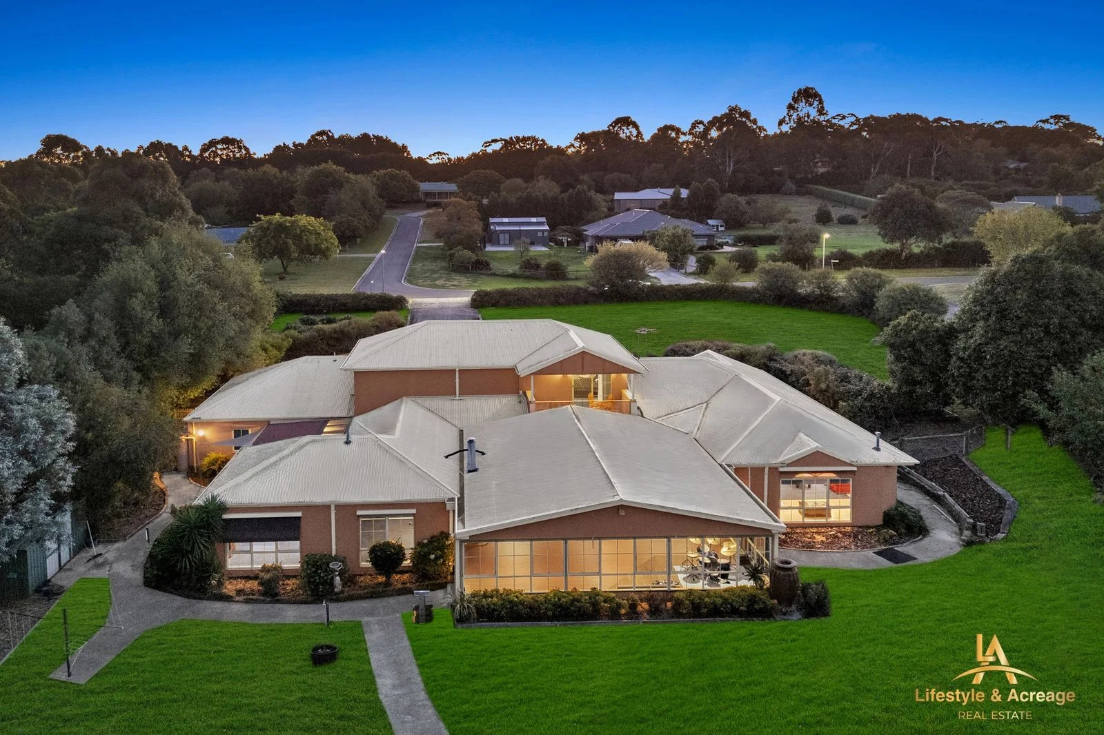 Additional image 23 of 12 NOTTINGHAM COURT, Drouin VIC 3818